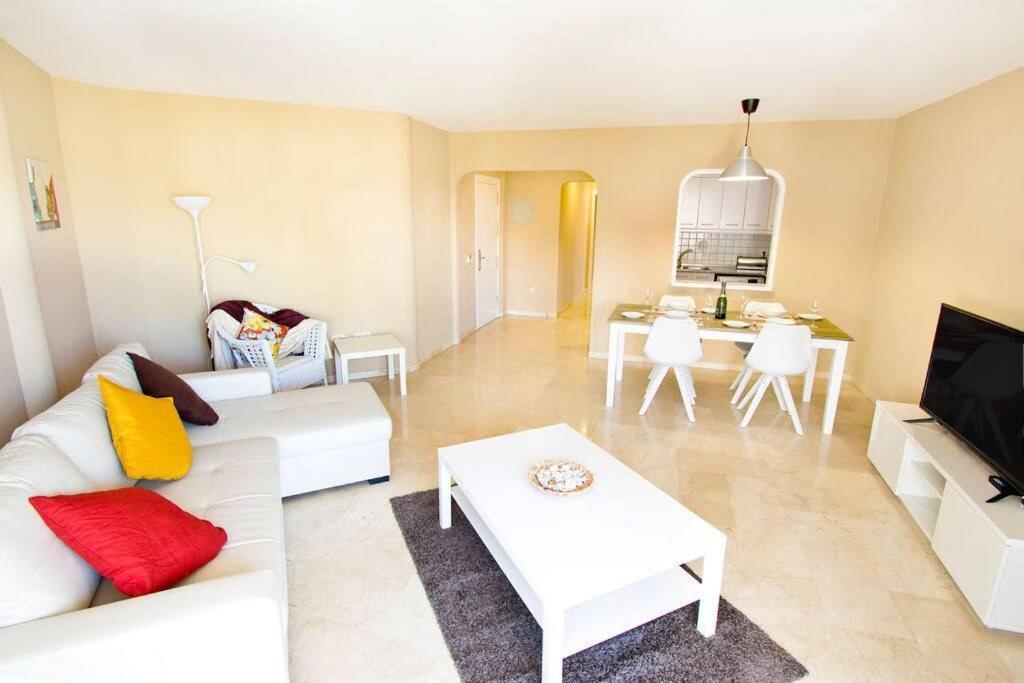 Spectacular Apartment In Matchroom Country Club Fuengirola Ngoại thất bức ảnh
